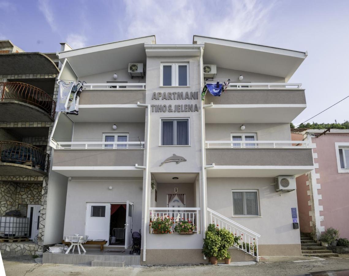 Apartments Tiho & Jelena ブラチェ エクステリア 写真