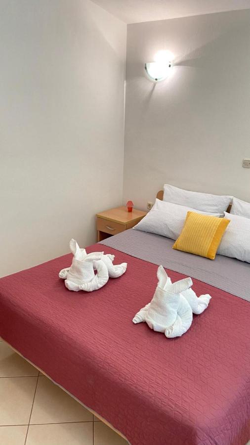 Apartments Tiho & Jelena ブラチェ エクステリア 写真