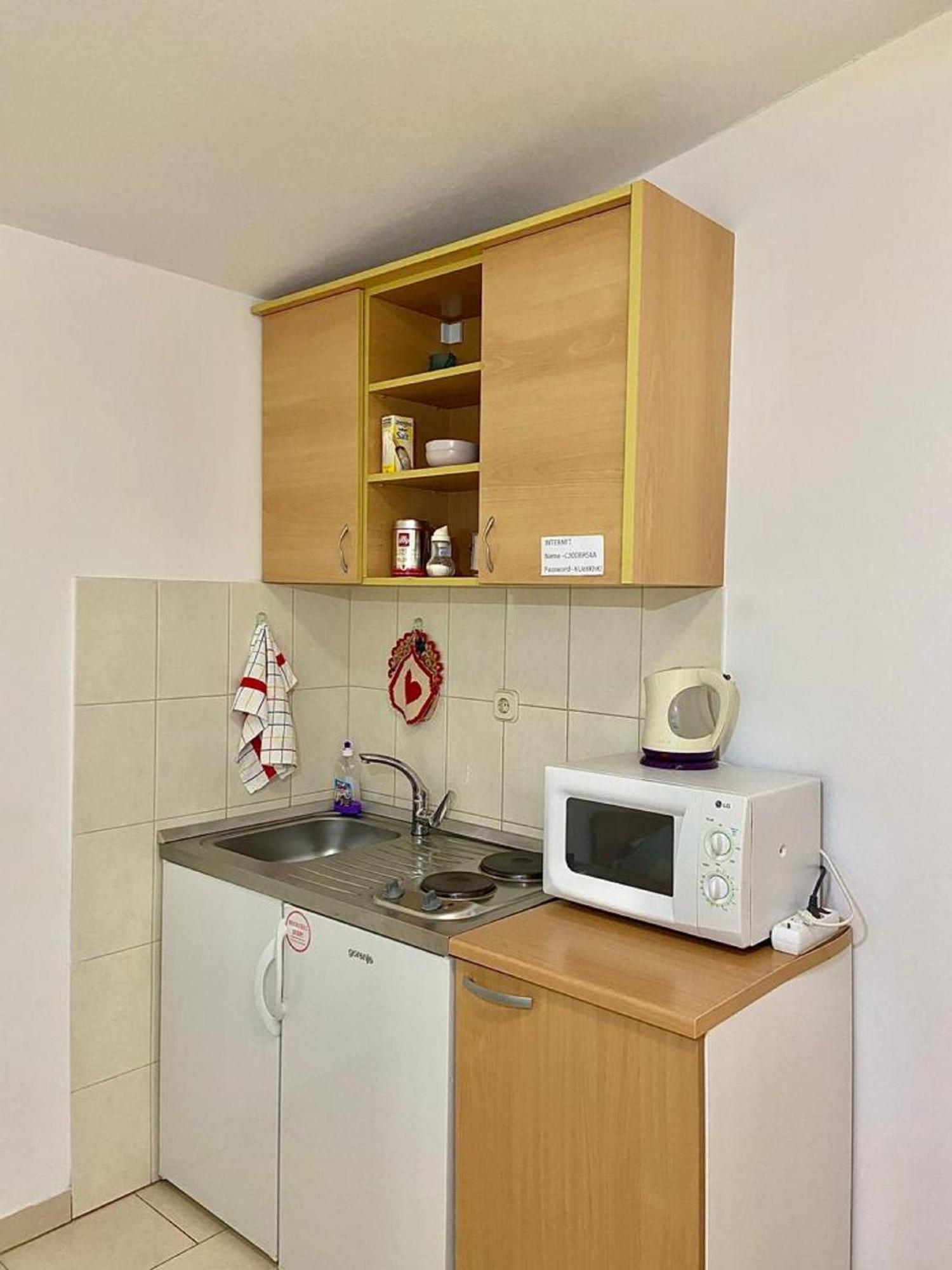 Apartments Tiho & Jelena ブラチェ エクステリア 写真