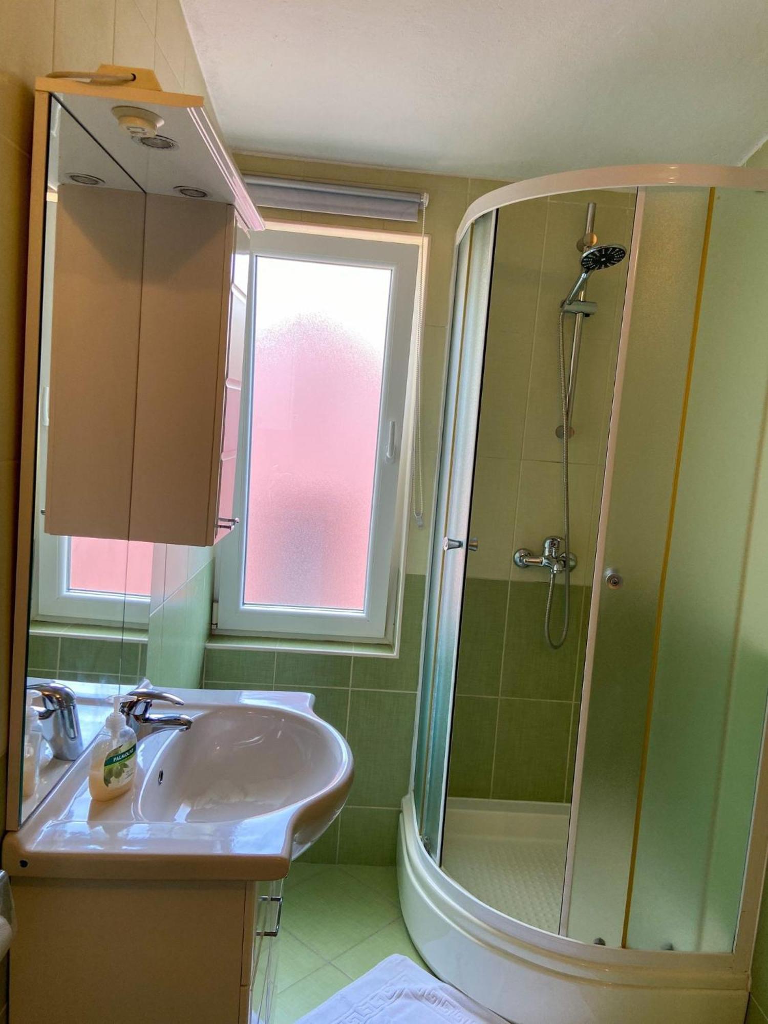 Apartments Tiho & Jelena ブラチェ エクステリア 写真